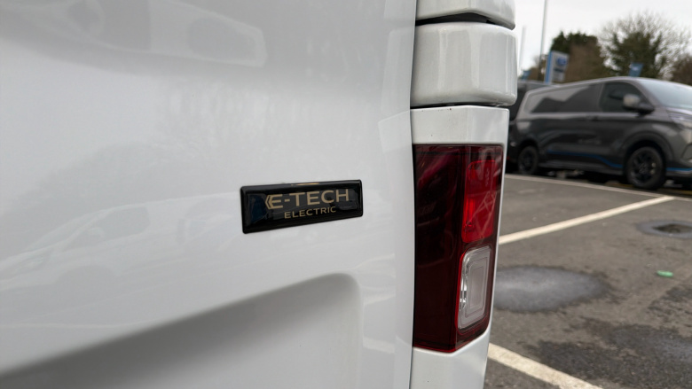 Renault Trafic E-Tech Swb Electric SL30 90kW 52kWh Advance Van Auto